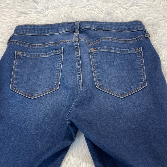 Old Navy ROCKSTAR MATERNITY SIZE 6 Dark Blue DISTRESSED Women's Skinny Jeans - Picture 8 of 8